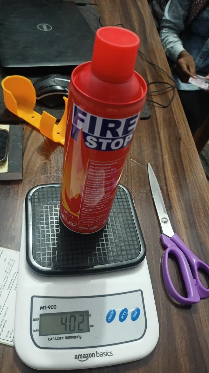 Car Fire Stop Spray – Emergency 500ml Fire Extinguisher for Home & Vehicle