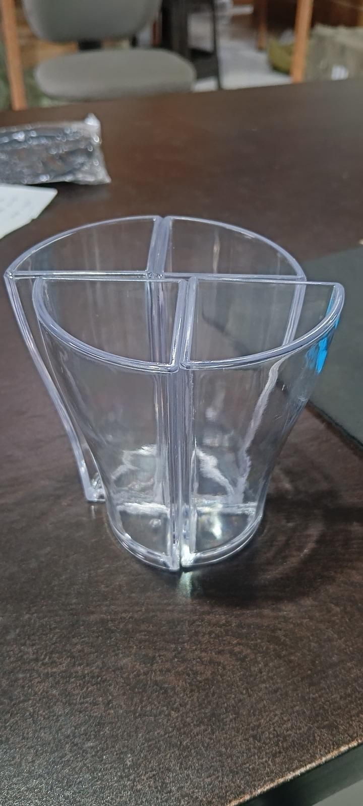 Quad Pour Beer Splitter Mug – 4-in-1 Party Glass (1 Pc)