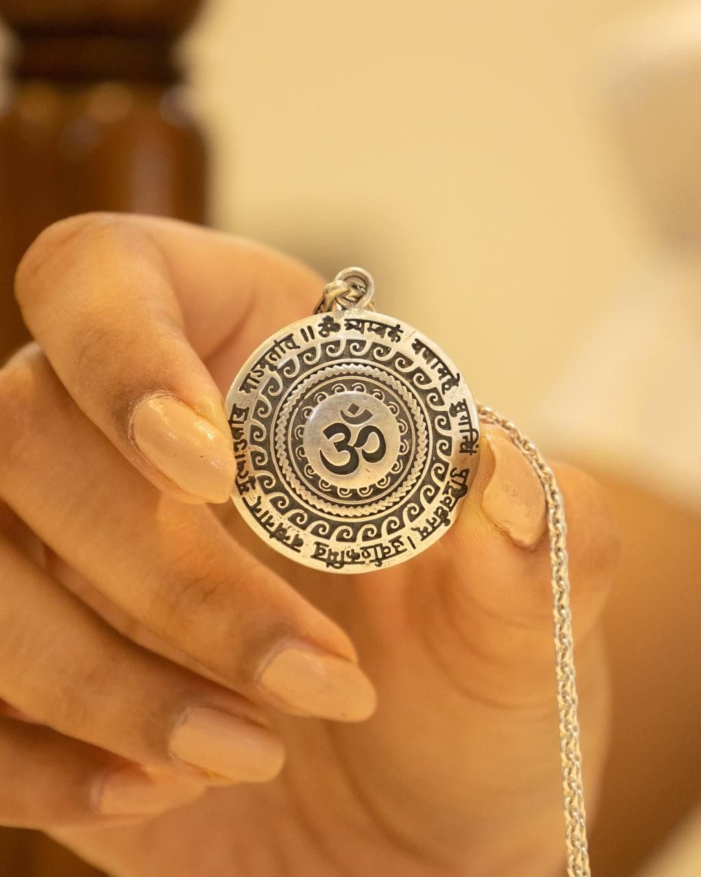 OM Mantra Circle Pendant – Silver Spiritual Glow (1 Pc)