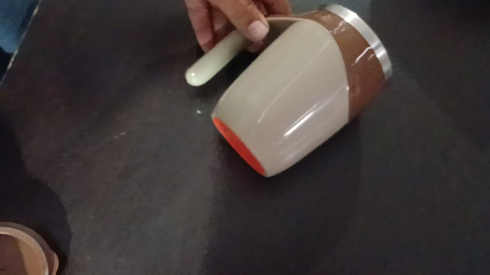 Self‑Stirring Magnetic Mug – Rechargeable Coffee & Tea Mix Cup