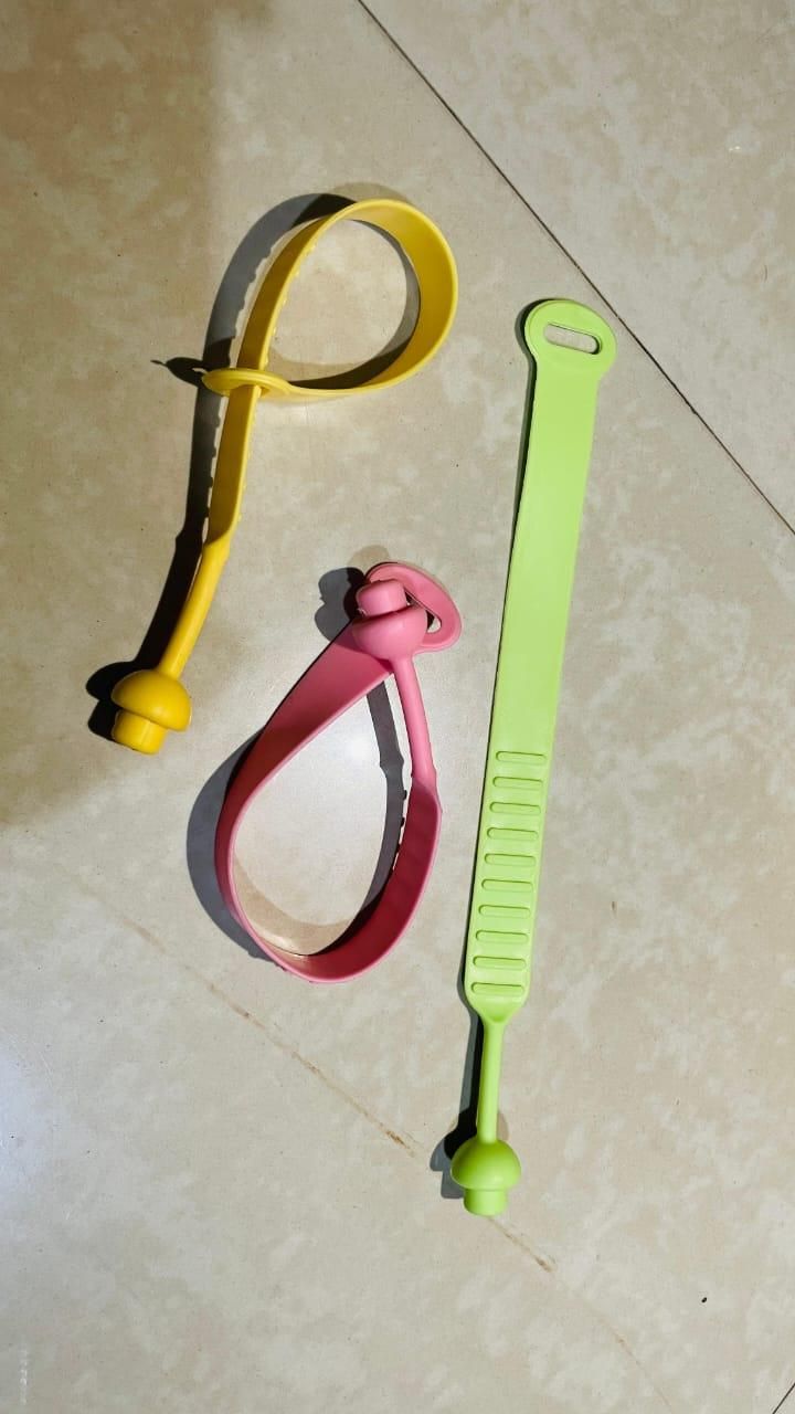 No-Touch Toilet Seat Lifters (Set of 4)