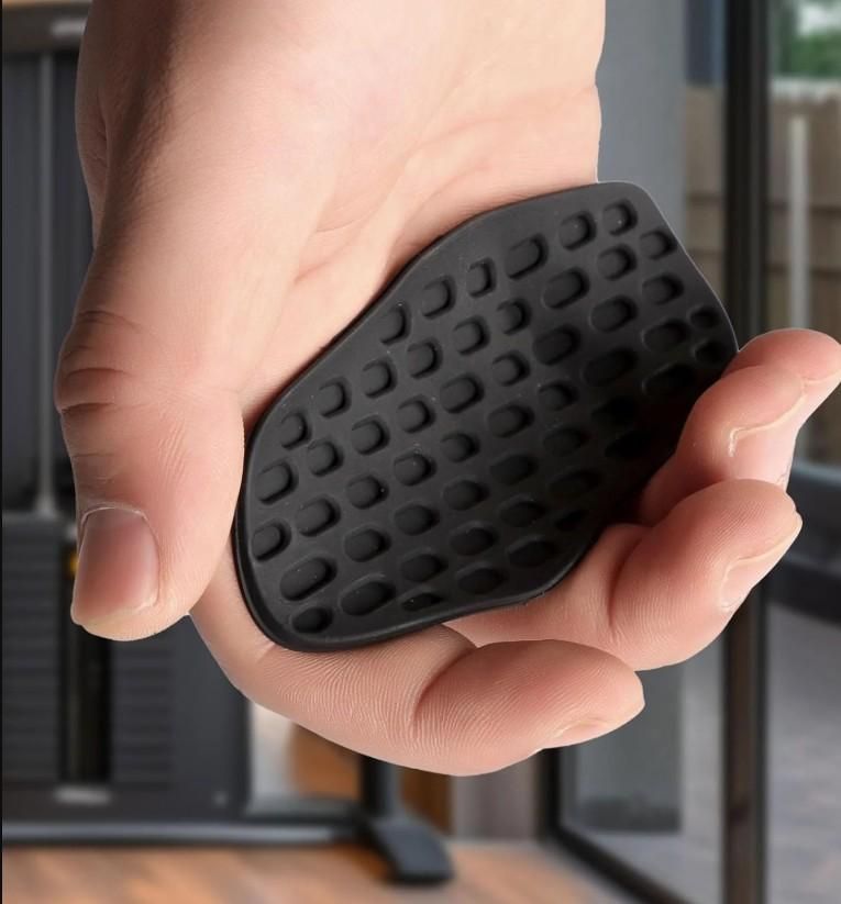 Ergo Rubber Palm Grip Pads – Suction-Enhanced Hand Protection for Weightlifting